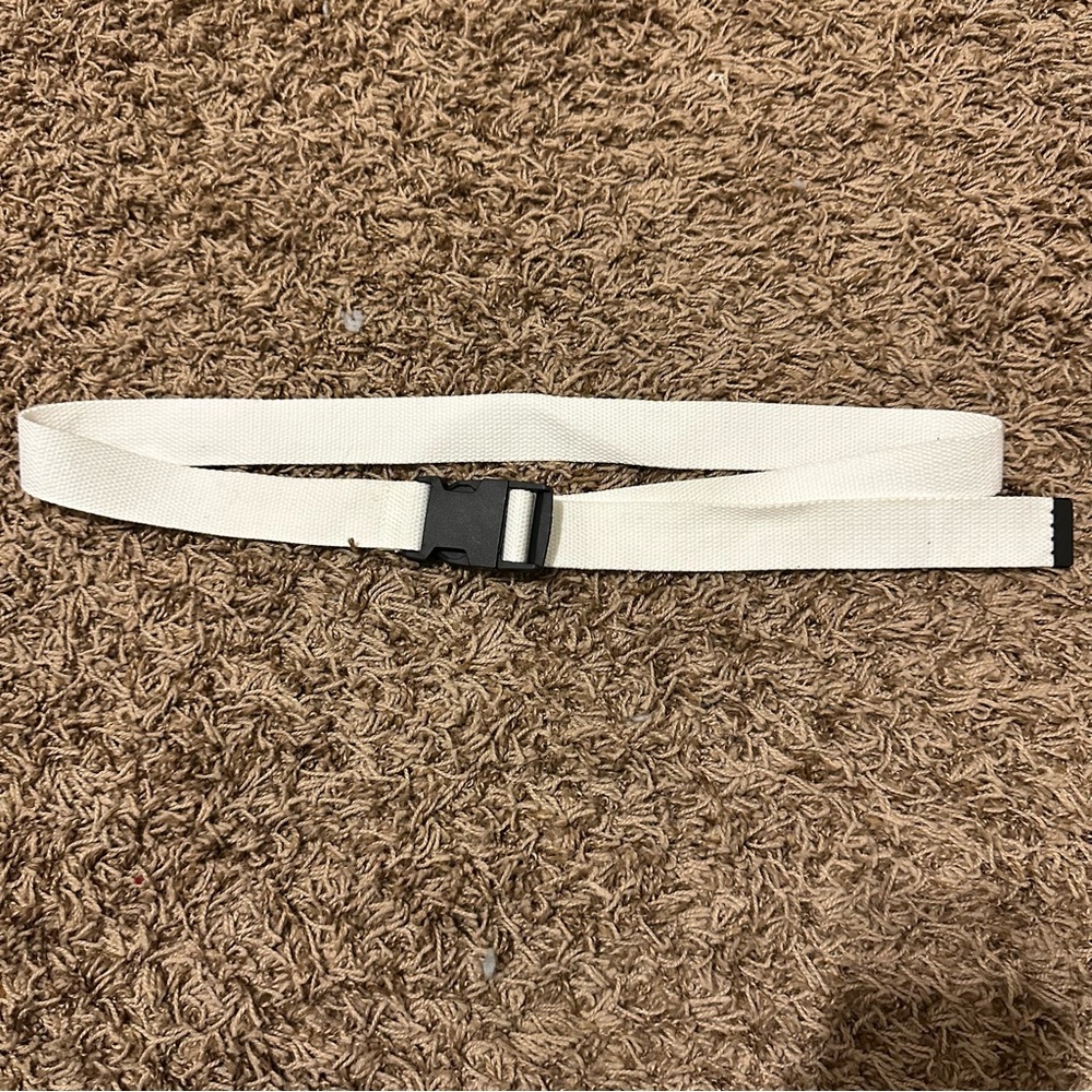 🌸 5 for $20 🌸 Plain white belt